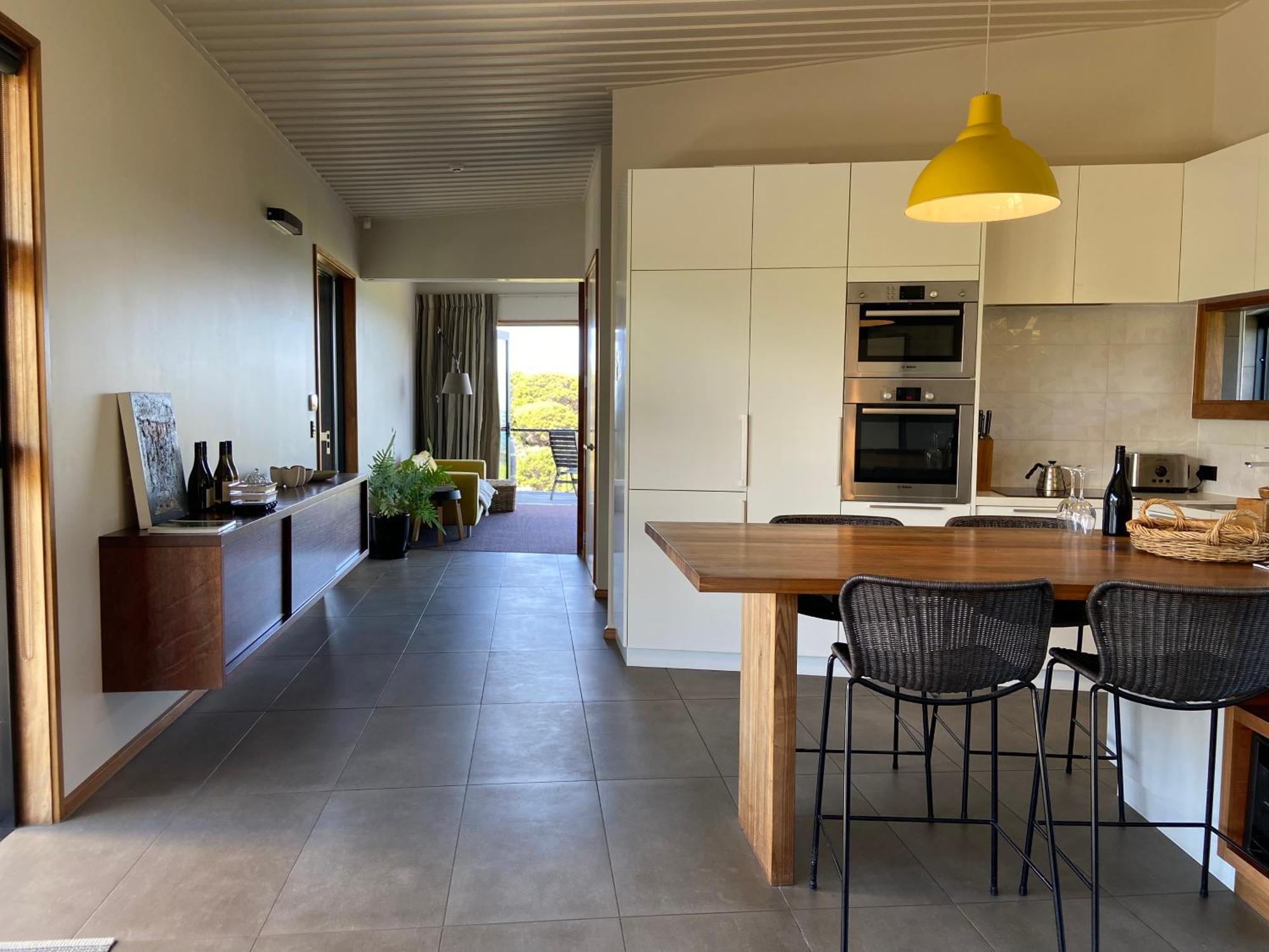 La Bodega Waiheke Island Hotel Surfdale Ngoại thất bức ảnh
